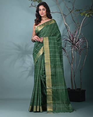elegant green art silk saree with checkered design 1