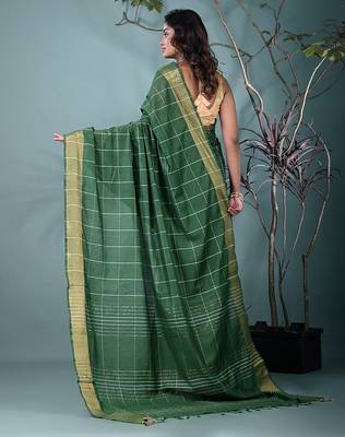elegant green art silk saree with checkered design 3