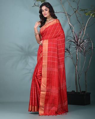 elegant red art silk saree with checkered design 2