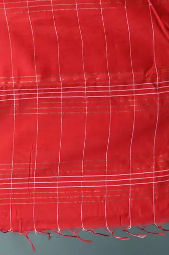 elegant red art silk saree with checkered design