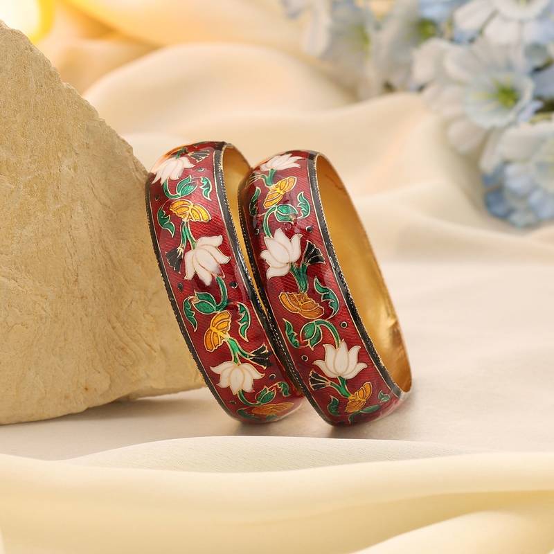 Multi color hand painted meenakari bangle