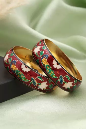 Multi color hand painted meenakari bangle