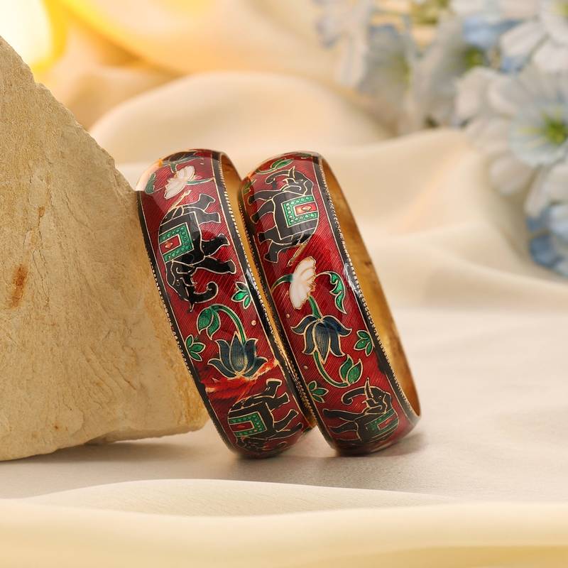 Multi color hand painted meenakari bangle