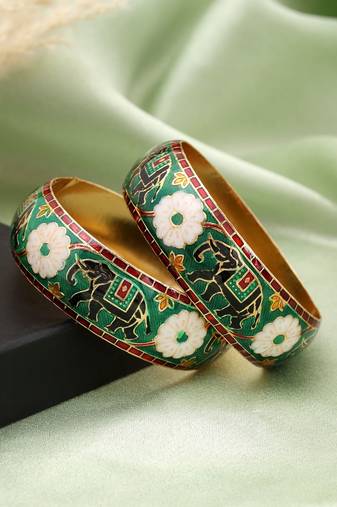 Multi color hand painted meenakari bangle