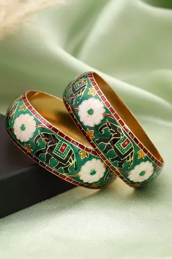 Multi color hand painted meenakari bangle