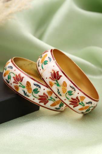 Multi color hand painted meenakari bangle