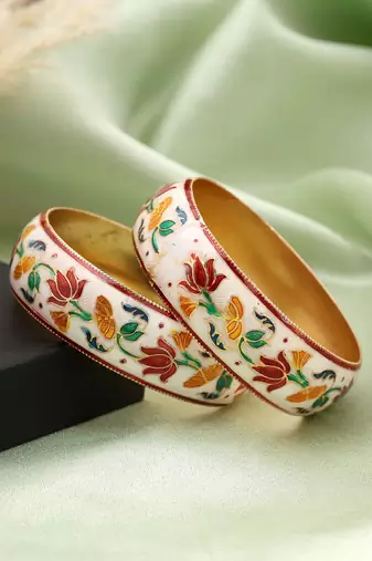Multi color hand painted meenakari bangle