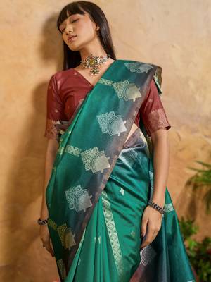 elegant weaving paper silk blend saree 3