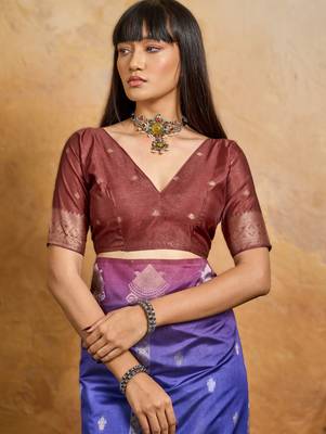 elegant weaving paper silk blend saree 4