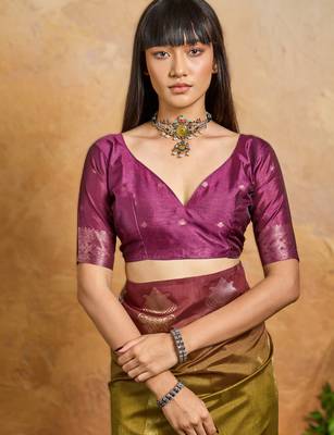 elegant weaving paper silk blend saree 4