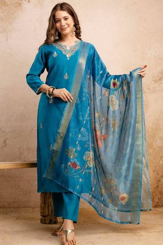 Sky blue ethnic silk blend kurta set with dupatta