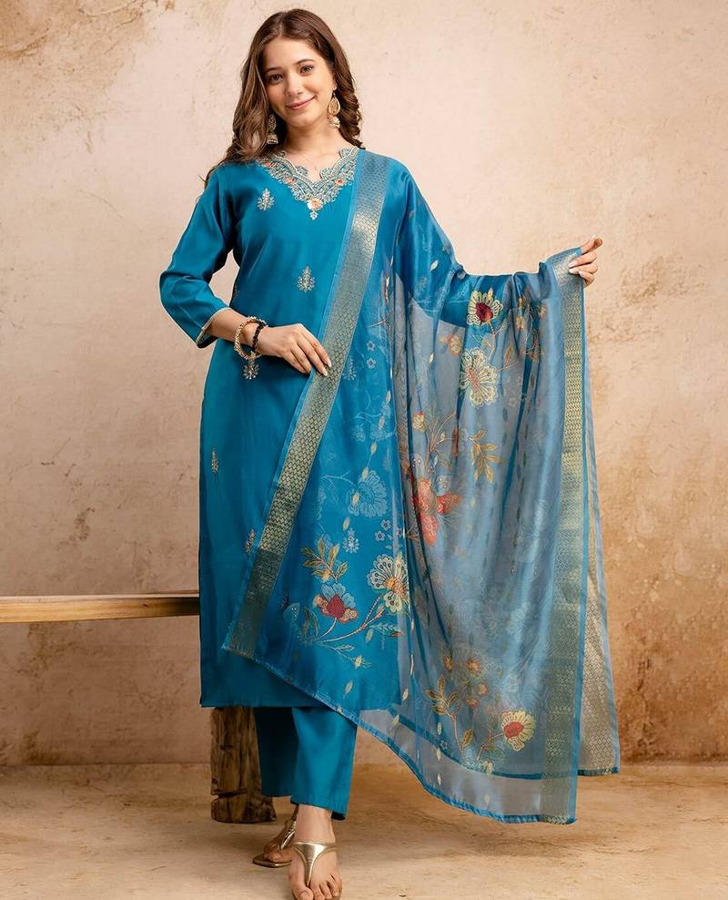Sky blue ethnic silk blend kurta set with dupatta