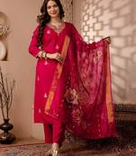 Red ethnic silk blend kurta set with dupatta