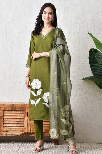 Mahendi roman silk kurta pant set