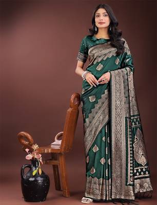 Green silk saree with blouse 2