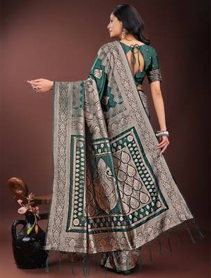 Green silk saree with blouse 3