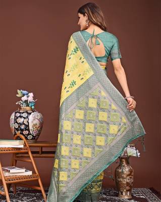 Yellow banarasi silk saree with blouse 3
