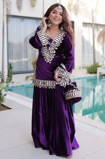 Purple velvet kurta pant set with batwa