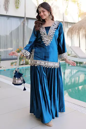 Rama velvet kurta pant set with batwa