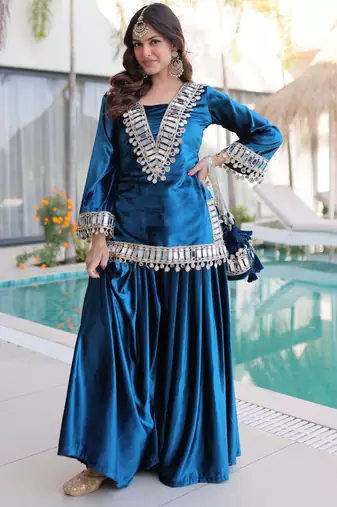 Rama velvet kurta pant set with batwa