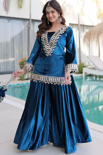 Rama velvet kurta pant set with batwa