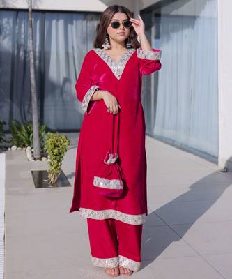 Pink velvet kurta pant set with batwa 5