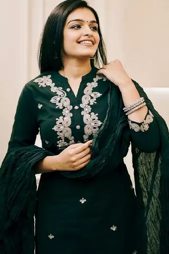Green cotton silk kurta set with dupatta