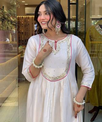 Cream cotton silk kurta set with dupatta 3