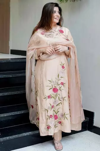 Cream chanderi embroidered kurta pant set