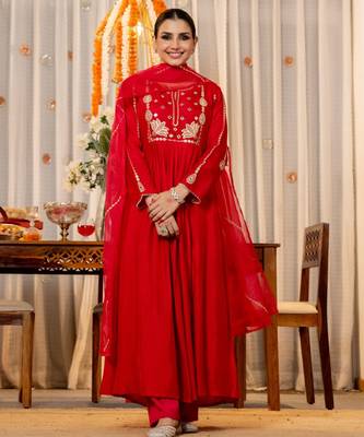 Red chanderi embroidered kurta pant set 3