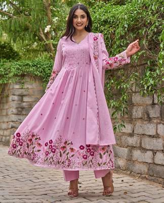 Pink chanderi embroidered kurta pant set 1