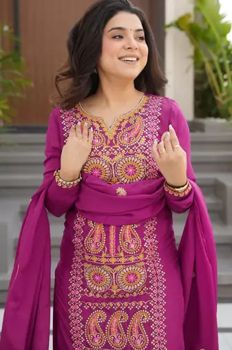 Magenta chinon embroidery suit 