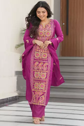 Magenta chinon embroidery suit 