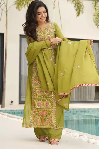Perrot chinon embroidery suit 