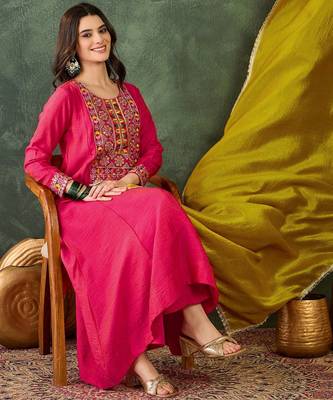 Gajri vichitra silk embroidery suit 3