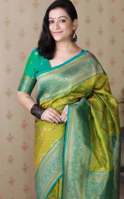 mahendi faux banarasi silk blend woven traditional saree 3