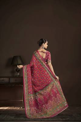 red crepe silk blend foil printed saree 2