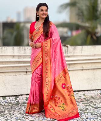 baby pink soft silk blend woven partywear saree 4