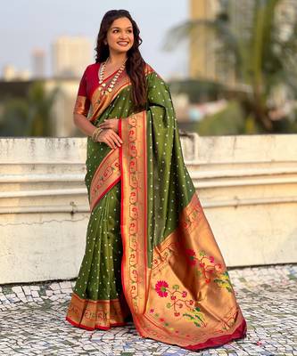 mahendi soft silk blend woven partywear saree 4