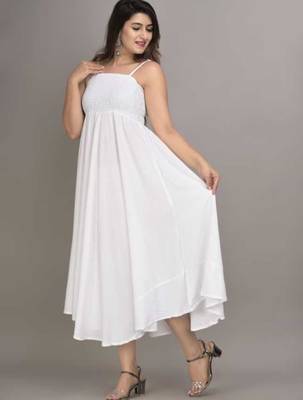 white solid fit and flare maxi dress with minimal look 1