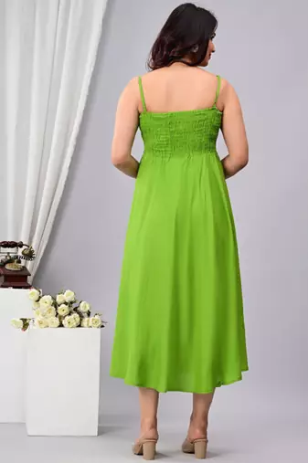 parrot green solid fit and flare maxi dress for casual wear