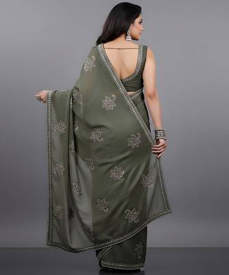 Green embroidered viscose saree 3