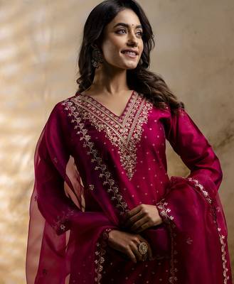 pink silk blend embroidered kurta pant set 3