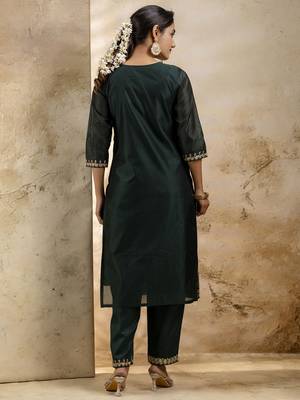 green embroidered kurta pant set with dupatta 4