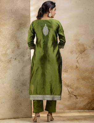 olive embroidered kurta pant set with dupatta 2