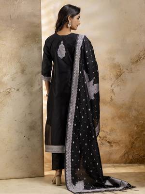 black cotton blend embroidered kurta pant set 2