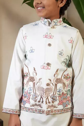 white viscose silk thread embroidered boys kurta set with jacket