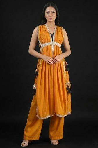 Mustard vichitra silk fusion set