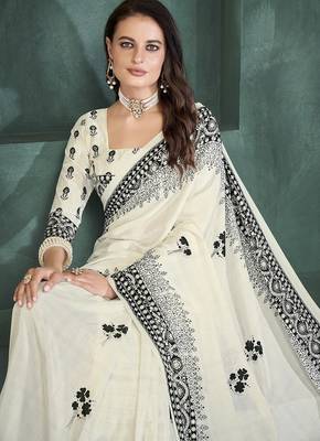 White or foil  printed saree with blouse 2