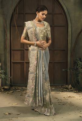 Grey silk blend saree with embroidered zari work 3